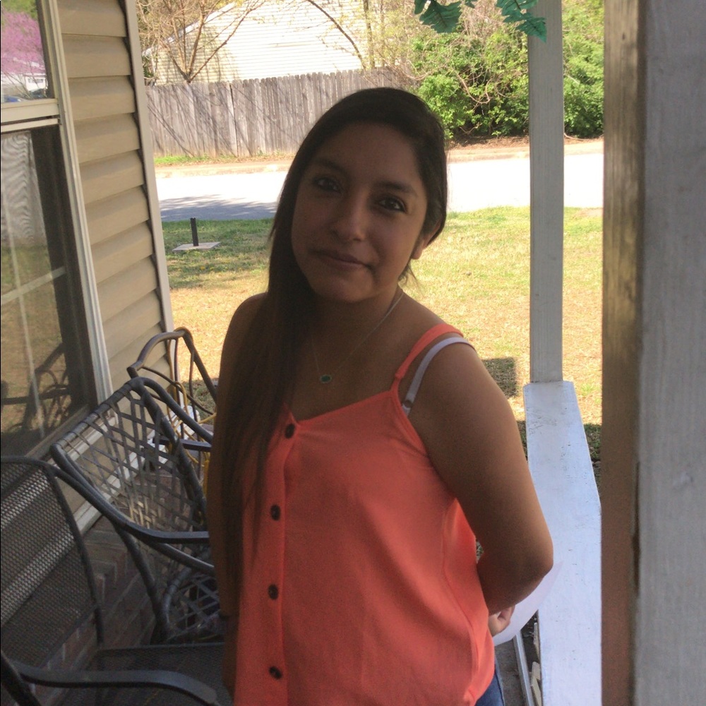 Meet your Posher, Itzel